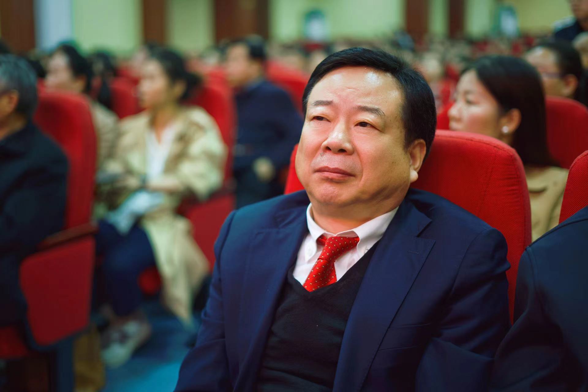 曾氏宗親聯(lián)合總會(huì)常務(wù)副會(huì)長(zhǎng)、河南省曾氏孝文化委員會(huì)會(huì)長(zhǎng)曾占國(guó)受邀參加河南省首屆“孝賢杯”征文大賽頒獎(jiǎng)典禮